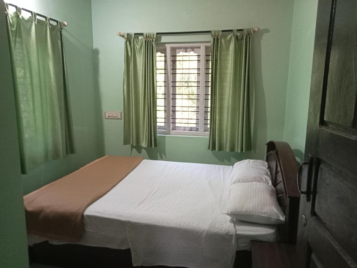 Krupa Homestay Madikeri Luaran gambar