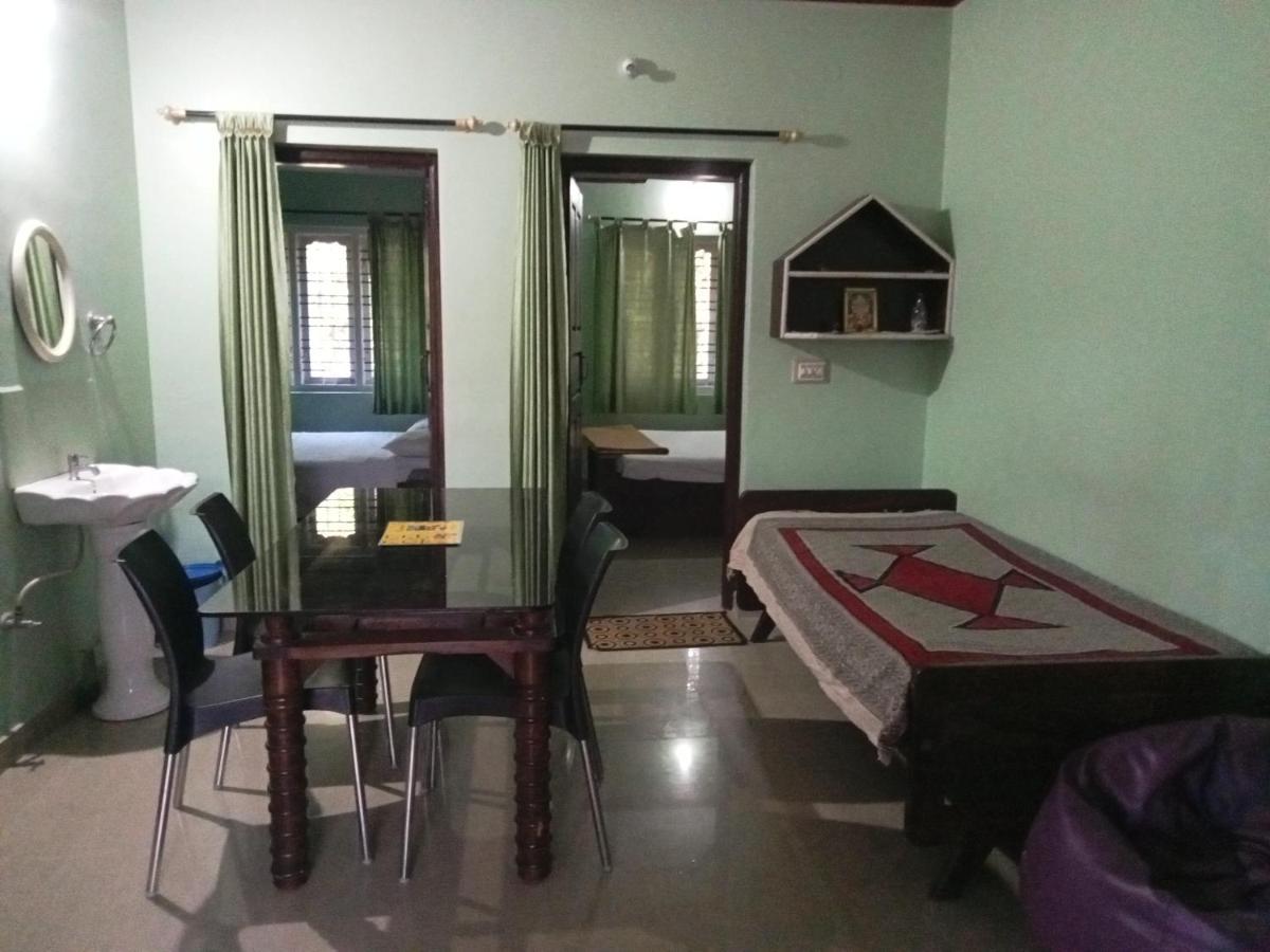 Krupa Homestay Madikeri Luaran gambar