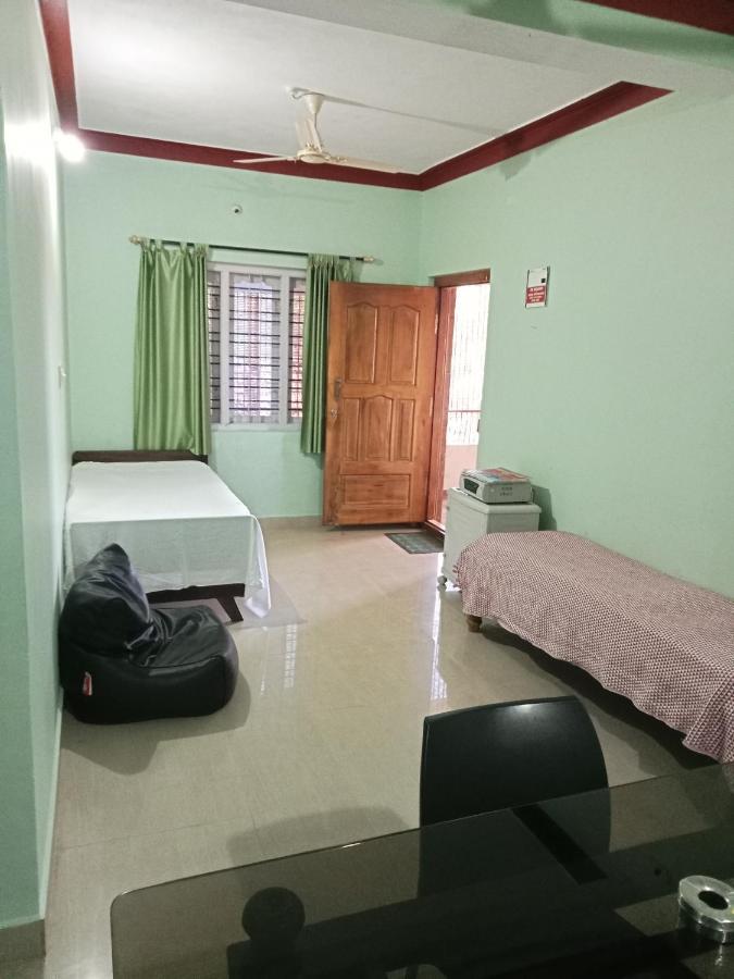 Krupa Homestay Madikeri Luaran gambar